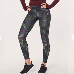 Lululemon Speed Up Tight (Full-On Luxtreme 28")